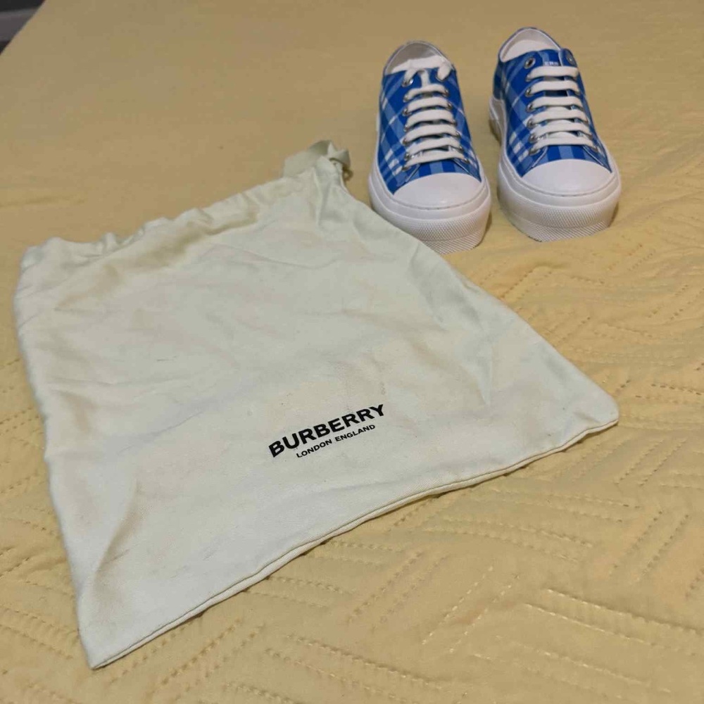 Men’s Burberry sneaker - Picture 4 of 7